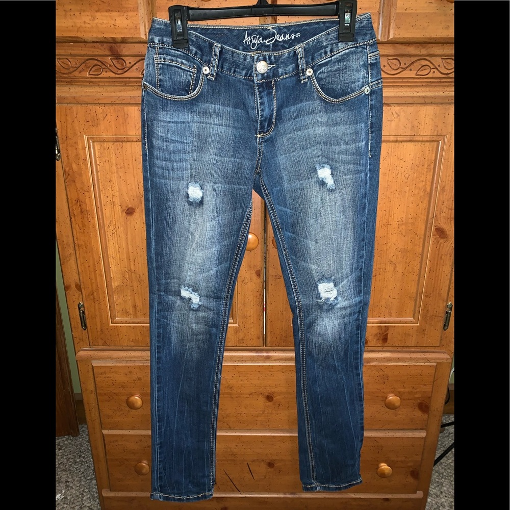 Ariya Jeans